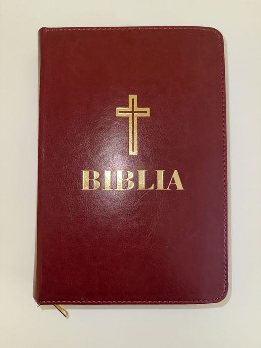 Biblie ortodoxa cu pagini aurii