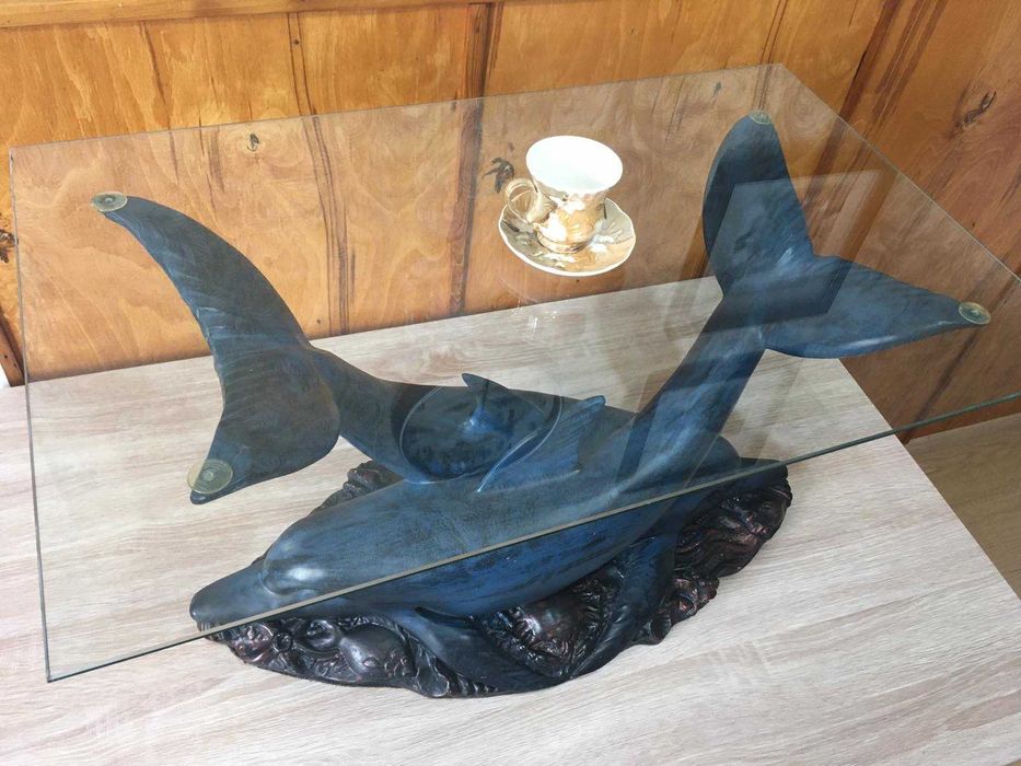 Керамична масичка с делфини подходяща за басейн