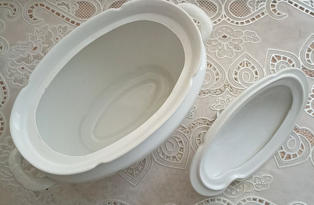 Продам сервиз, фарфор, супница для кухни, СССР, подарки.