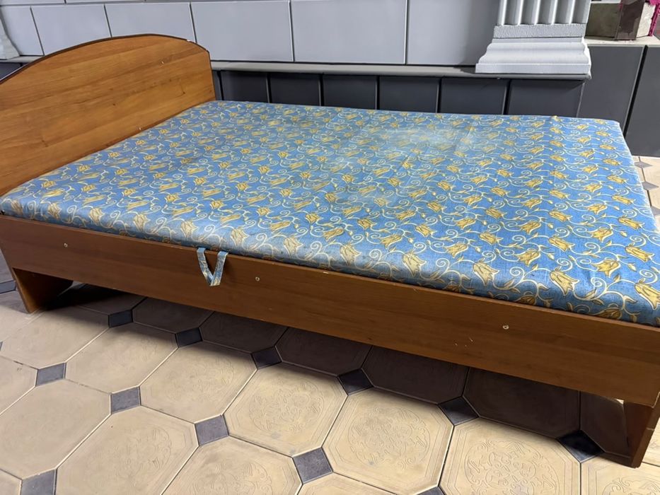 Продам кровать - тахту