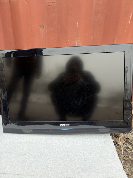 Телевизор, компьютер, колонки