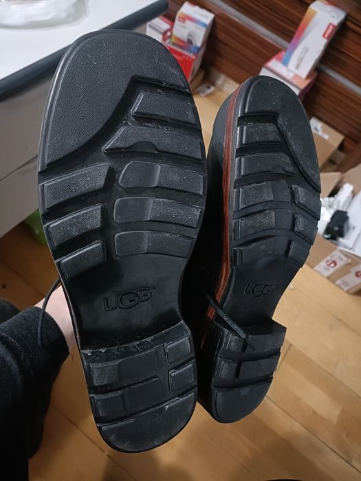 Ghete UGG Bărbați măsura 45 in stare buna