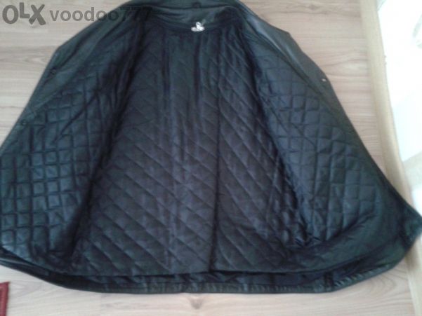 Продавам дълго кожено яке с подплата