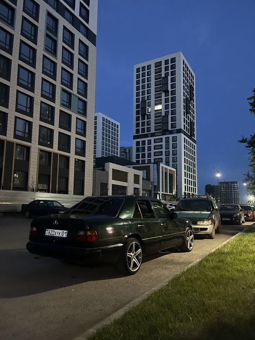 Продаю 124 мерседес срочно