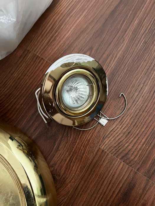 Лампочки точечные потолочные