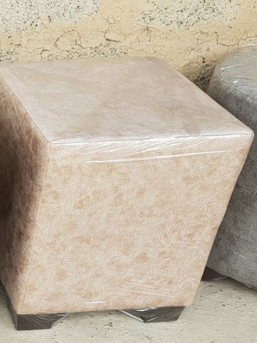 Качественные пуфики.