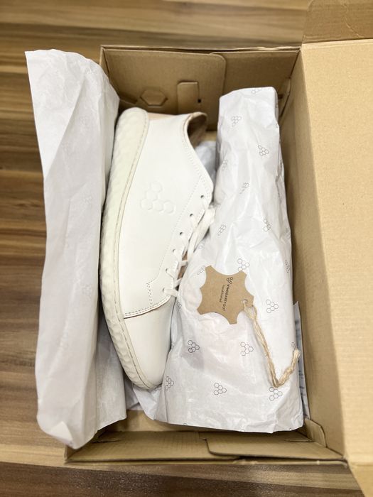 Боси обувки Виво Vivobarefoot geo court III off white/pink 41 номер