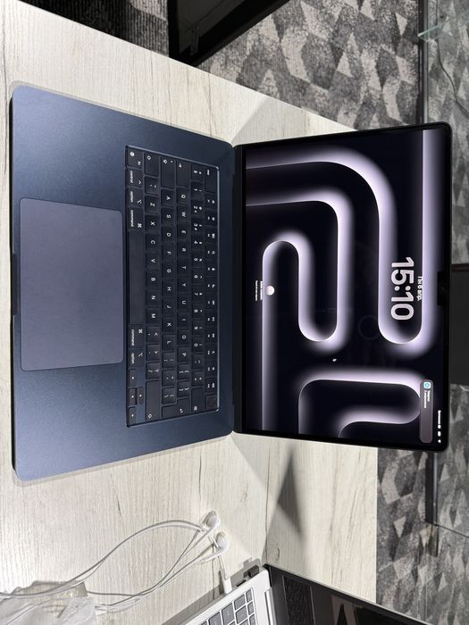 Apple MacBook Air M3 15,3-inch 8GB / 256GB