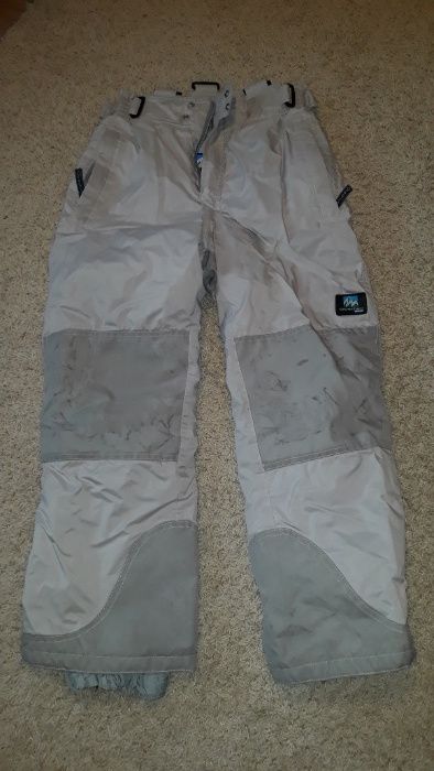 Ски панталони _долници и едно яке пак за зимните спортове