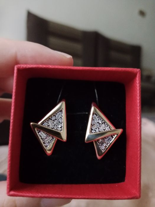 Золотые серьги. Санис
