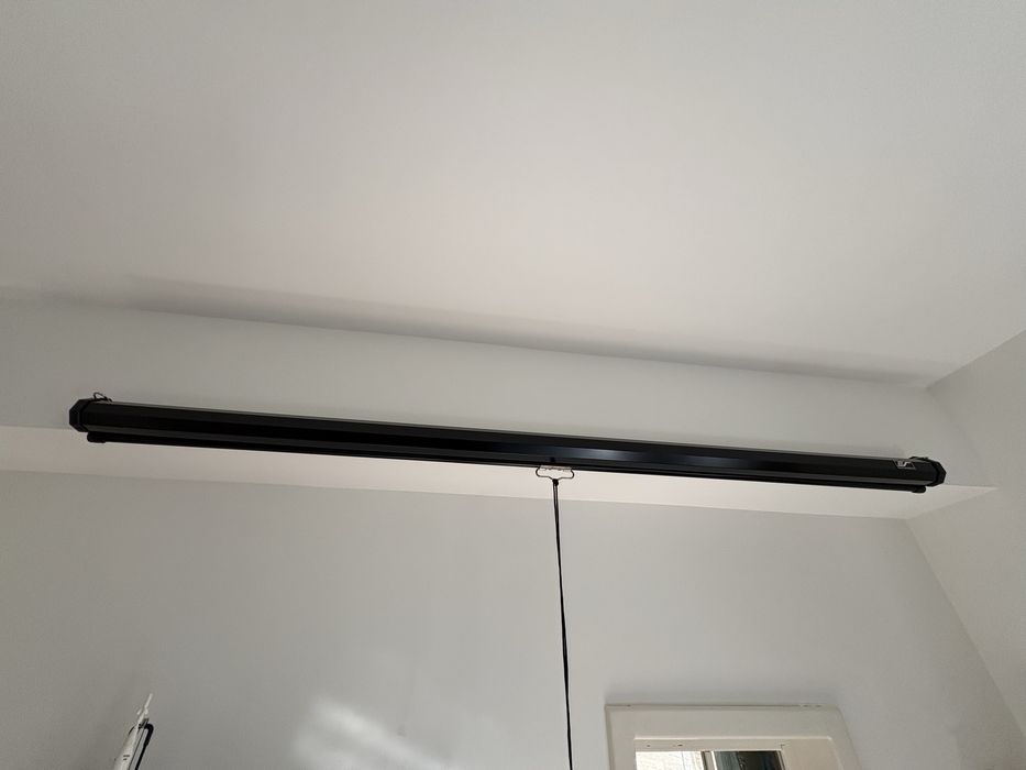 Ecran proiectie perete/tavan Elite Screens
