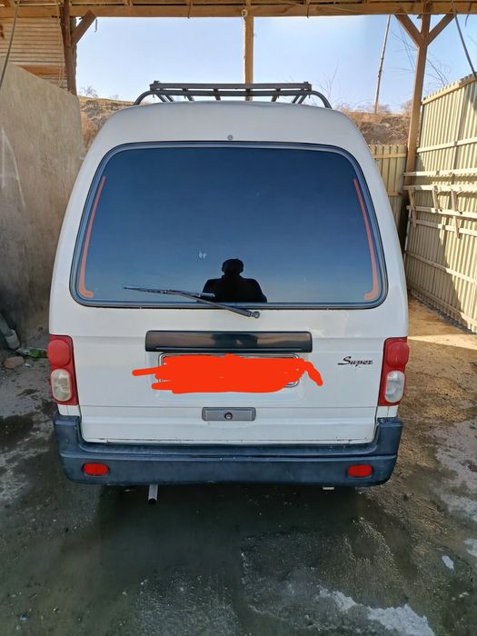 Mashina narmanli yaxshi haydalgan