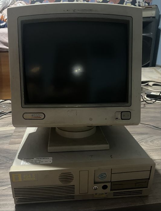 Computer vechi Olivetti de colectie