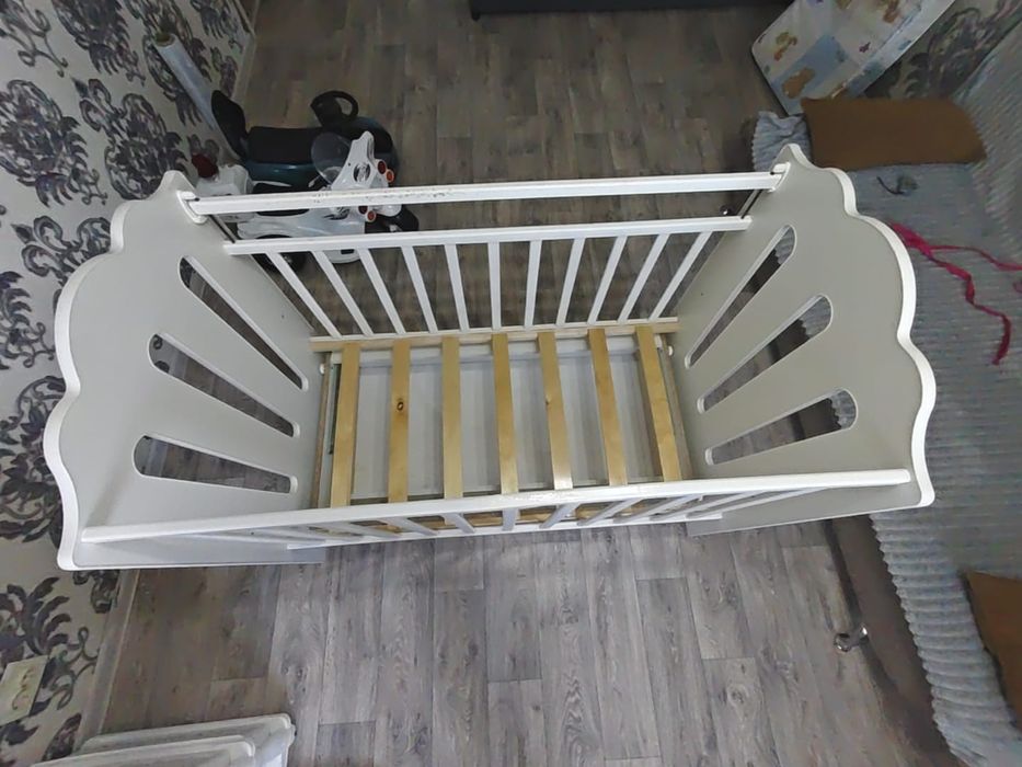Продам детскую кроватку
