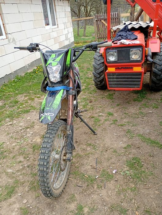 Vând cros kxd 140cc pro germany sau schimb cu  ceva mai mare sau 125 2t