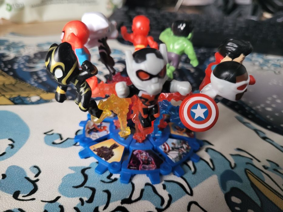Коллекция киндер марвел