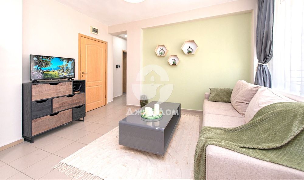 Продава се Тристаен апартамент в к.к. Слънчев бряг - 82 кв.м за 1196 €/кв.м - Снимка #1