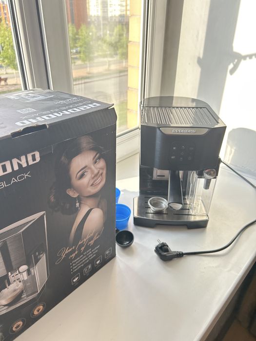 Продаю Кофеварку redmond rcm-1511