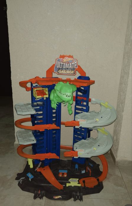 Hot Wheels гараж