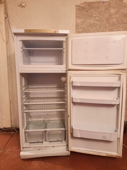 Продам холодильник