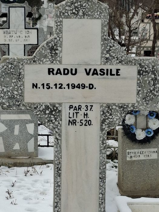 Vand loc cimitir Sfanta Maria Braila