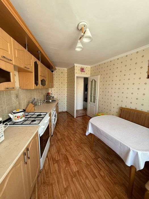 продам 4комнатную квартиру