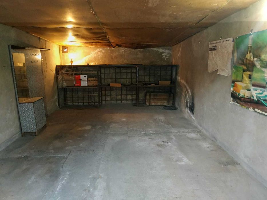 Продаётся гараж.