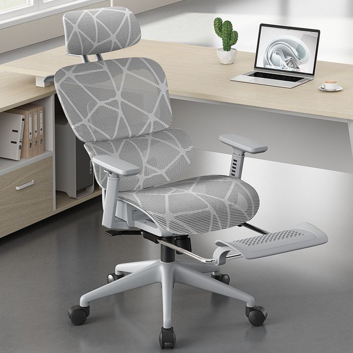 Ergonomik ofis uchun kreslo/ Эргономичное офисное кресло