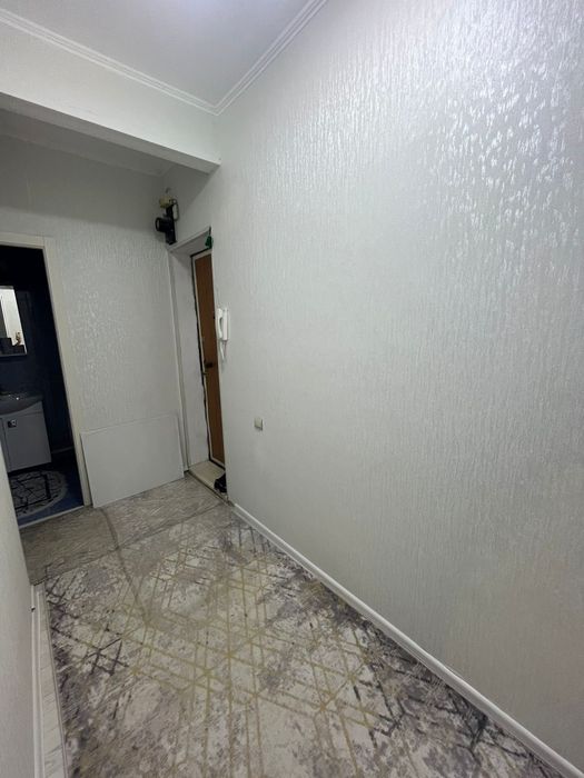 12 мкр 2 бөлмелі пәтер сатылады