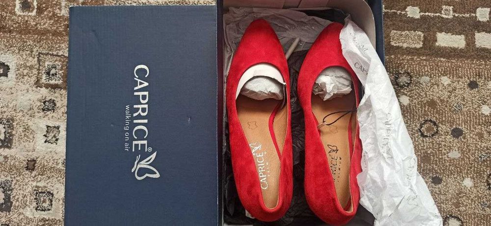 Продам женскую обувь