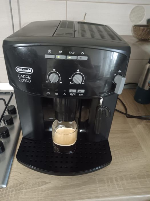 Vând expresor cafea DeLonghi