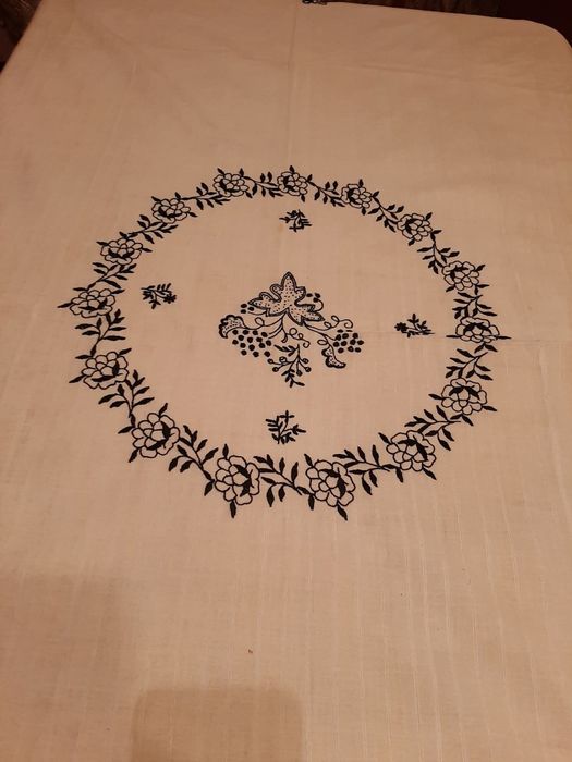 Fata de masa și ștergar