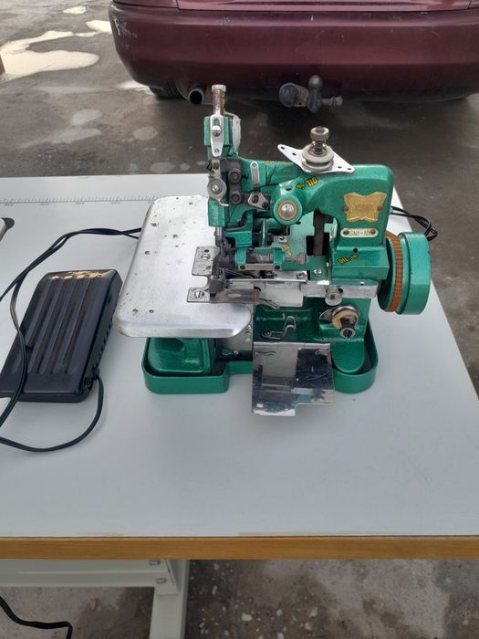 Оверлок в хорошем состоянии