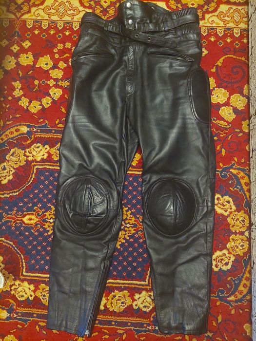 Pantaloni de barbati ,piele naturala ,ideal moto