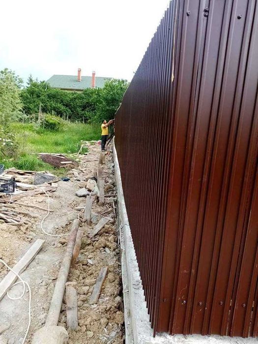 Garduri din sipca metalica, plasa, tabla, BCA, panou tip jaluzele