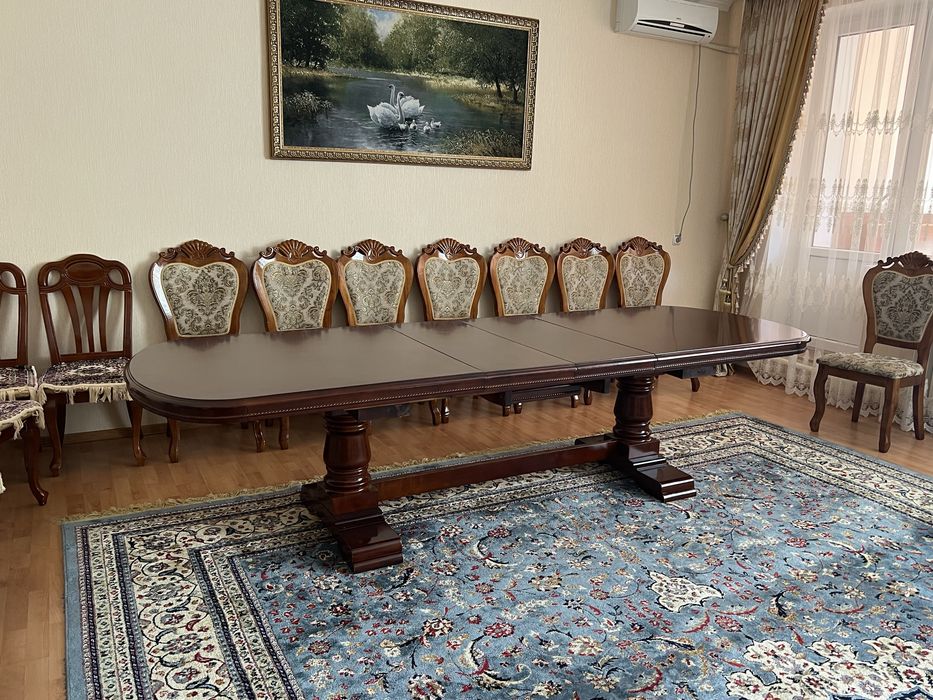 Стол из массива дерева