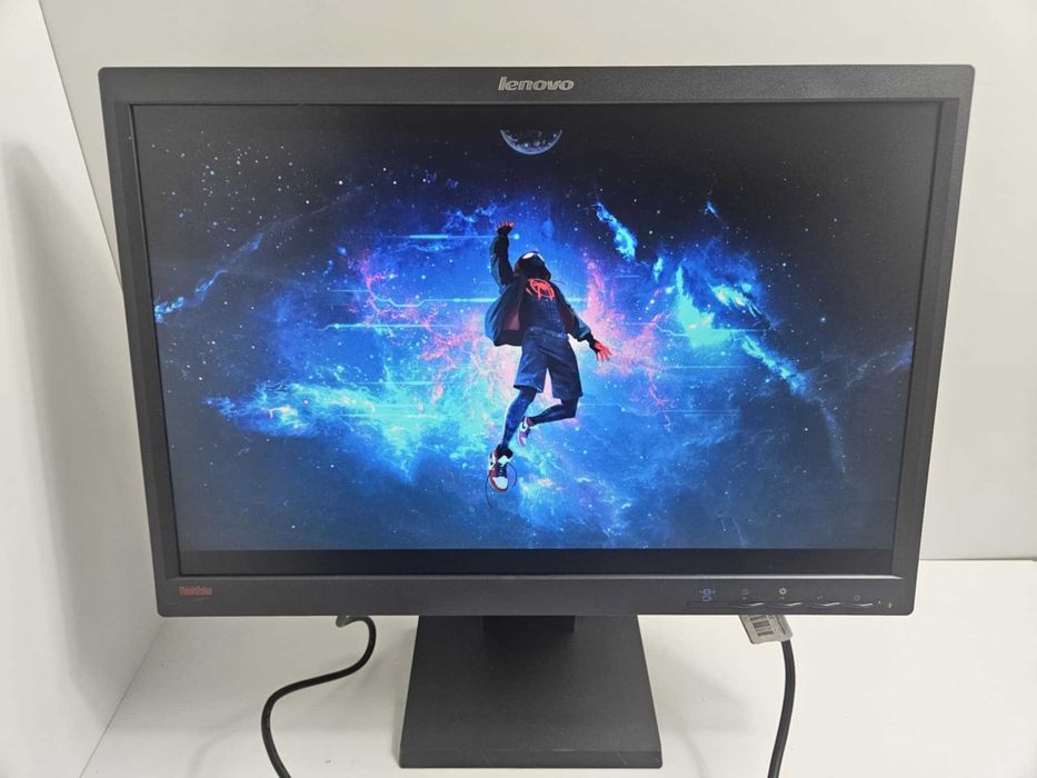 +Гаранция! Монитор Lenovo L2250P 22" инча + кабели