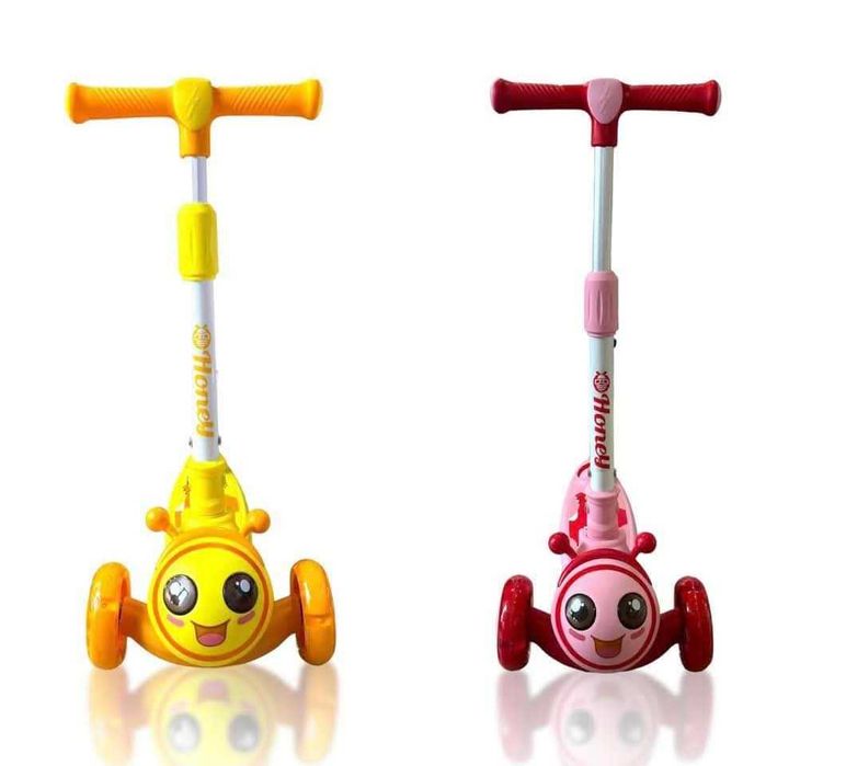 Детска тротинетка, Сгъваема, Светеща, Музикална, Пчела, 3 цвята