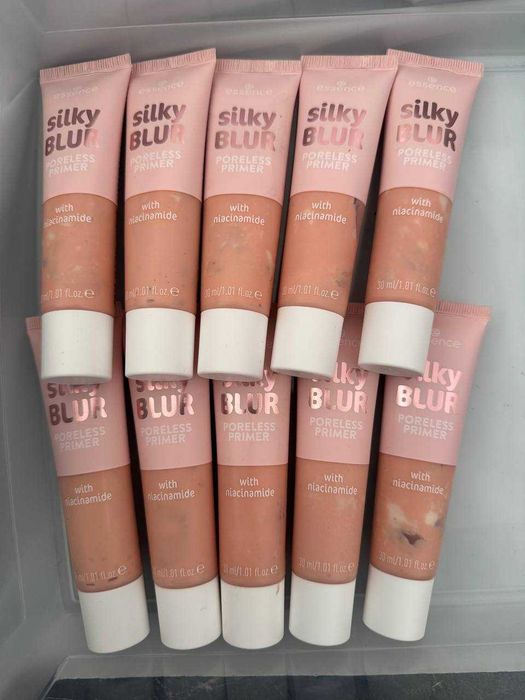 Lot 100 bucati cosmetice Essence si Catrice