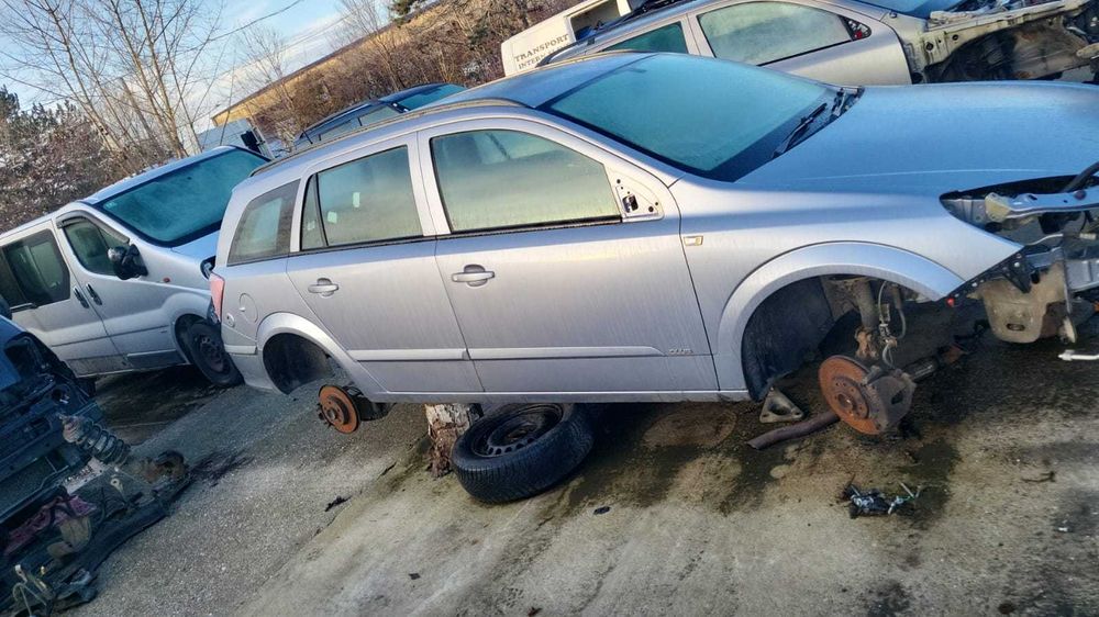 Usi Stanga/Dreapta Fata/Spate Opel Astra 2012  cod TABR