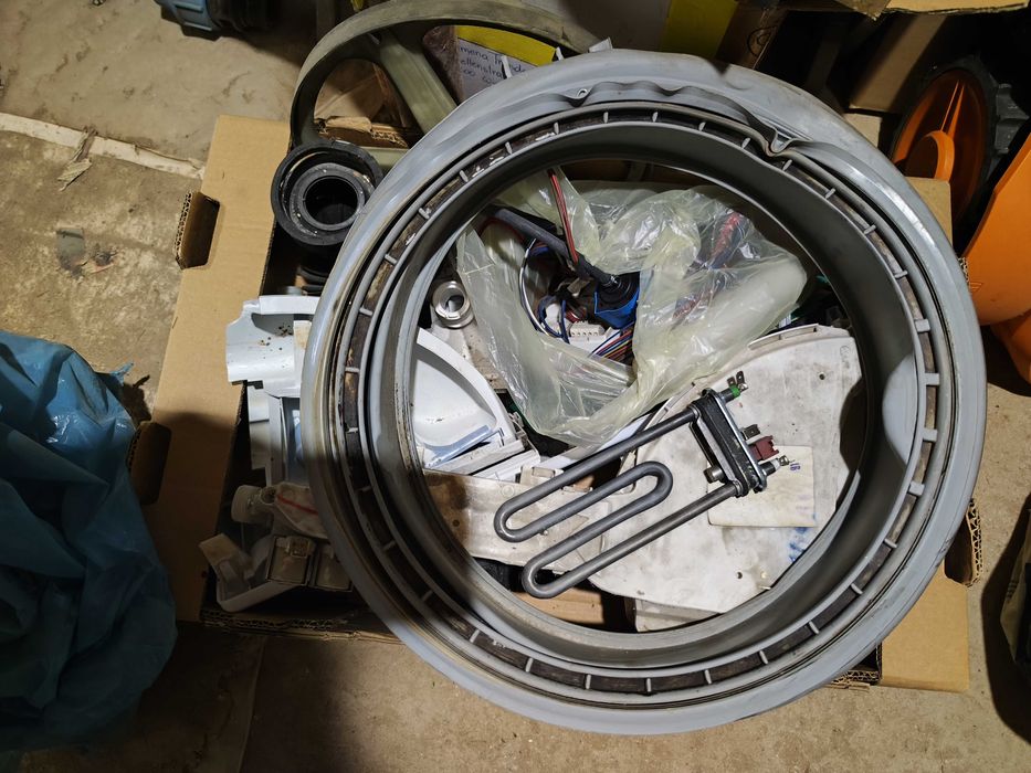 Пералня Аристон хотпойнт7кг  и Уйрпул на части от 15 лв