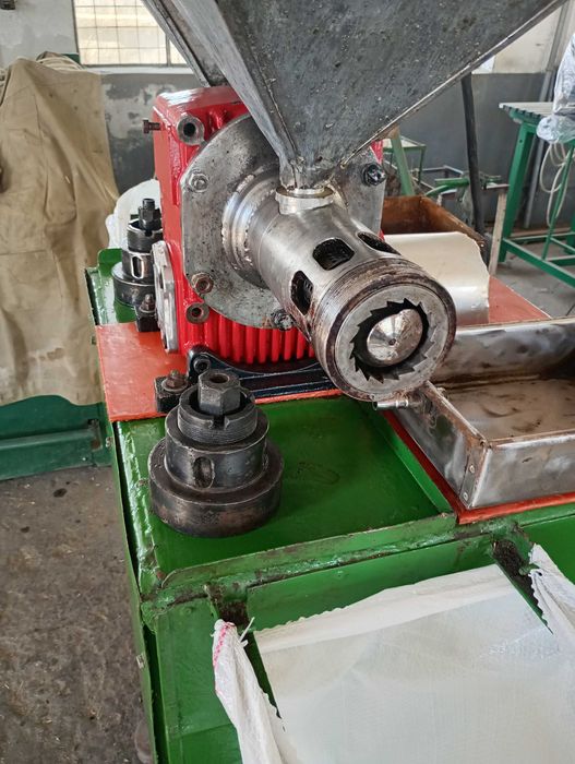 Prese ulei la rece tip Stimel cu 2 capete si filtru de ulei