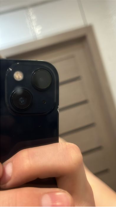 Продам Айфон 13