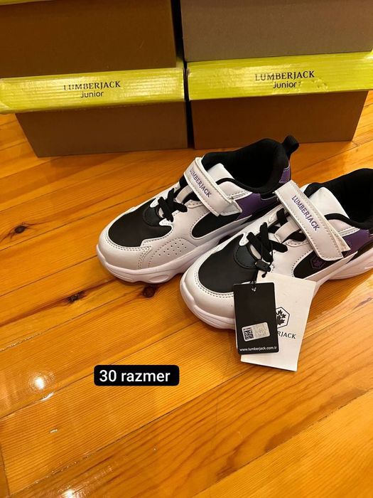 Продается кроссовки