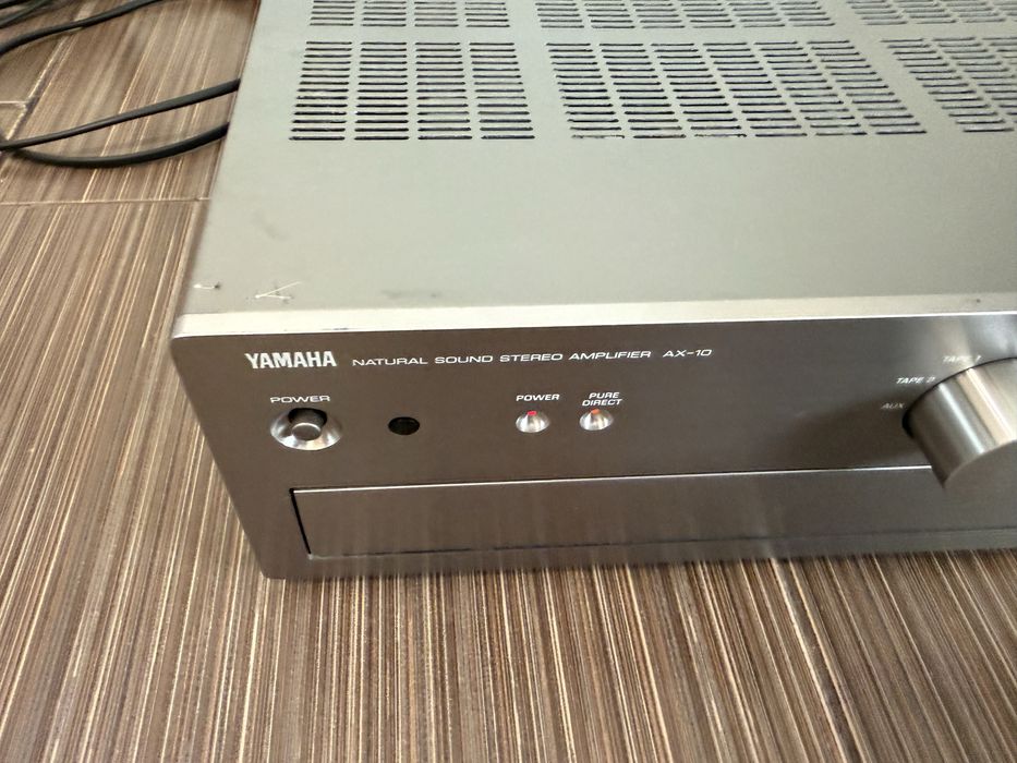 Yamaha AX-10 Качествен стерео усилвател