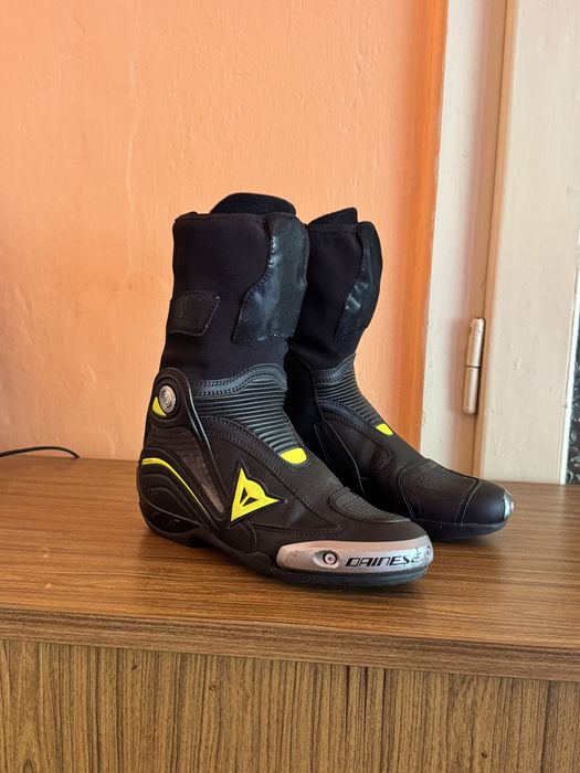 Vând cizme moto Dainese Axial D1