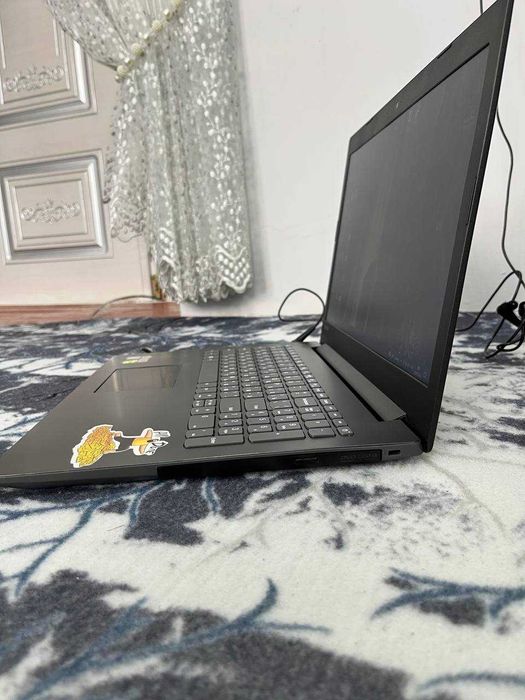 Ноутбук lenovo сотилади ишлаши зор бемалол ишлкатиб коришингиз мумкун