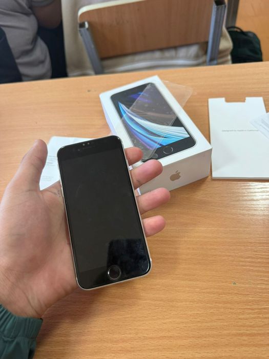 Iphone se 2020..
