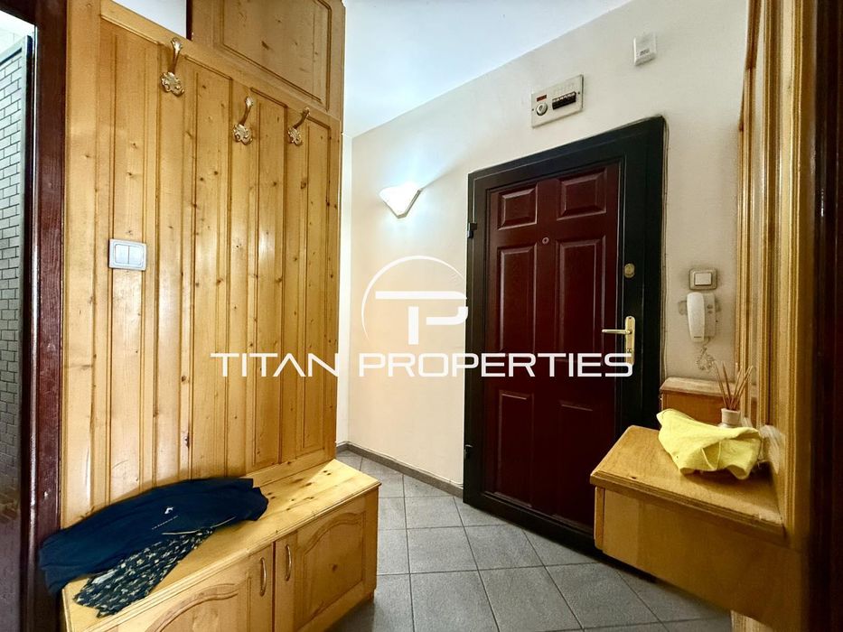 Тристаен апартамент за продажба в кв.Мараша