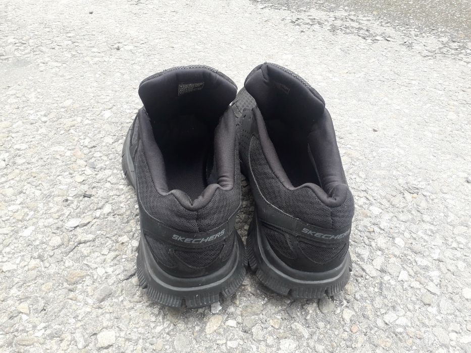 Adidasi Skichers Lightweight 45 Germany